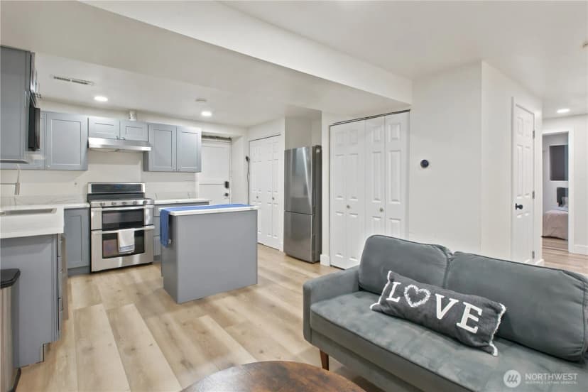 Property photo for 3519 Ne 8th Street, Renton photo 30