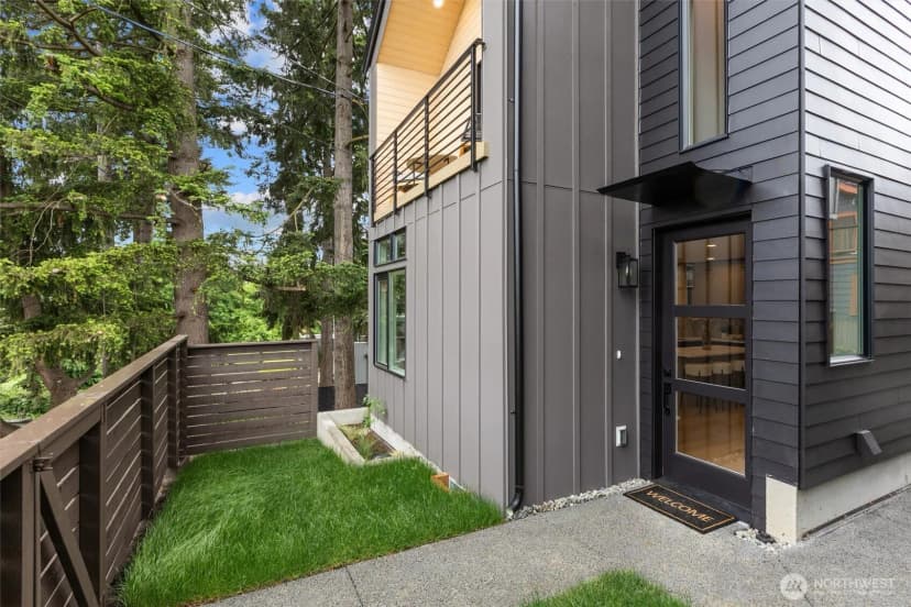 Property photo for 4235 S Bradford Street, Seattle photo 5