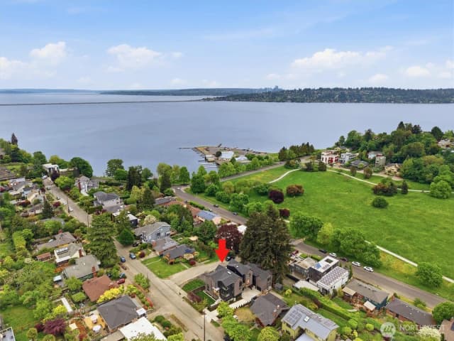 Property photo for 4235 S Bradford Street, Seattle photo 2