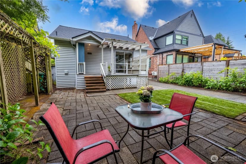Property photo for 6848 31st Avenue Ne, Seattle photo 22