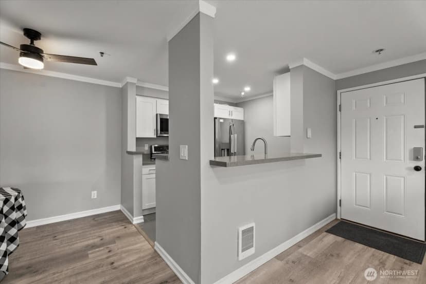 Property photo for 215 100th Street Sw #a106, Everett photo 12
