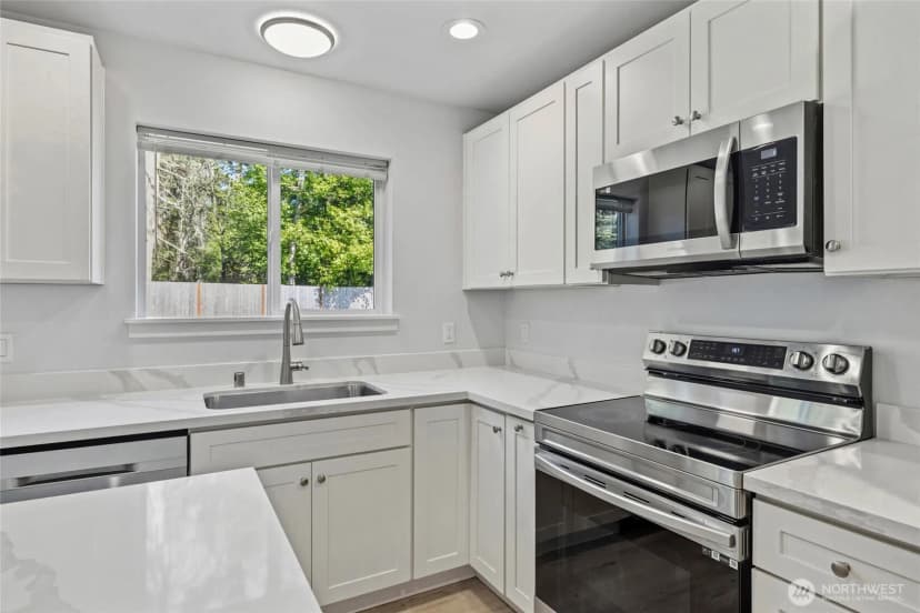 Property photo for 1299 Russell Drive, Coupeville photo 8