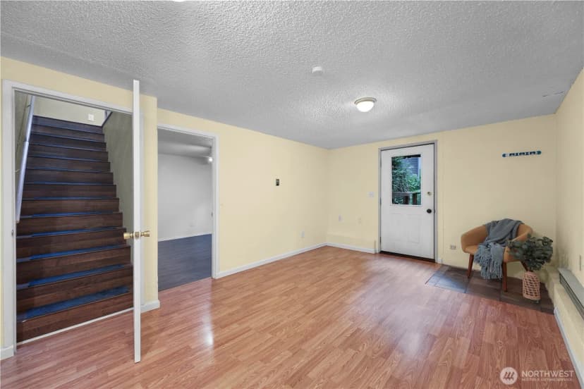 Property photo for 140 Windward Dr, Bellingham photo 23