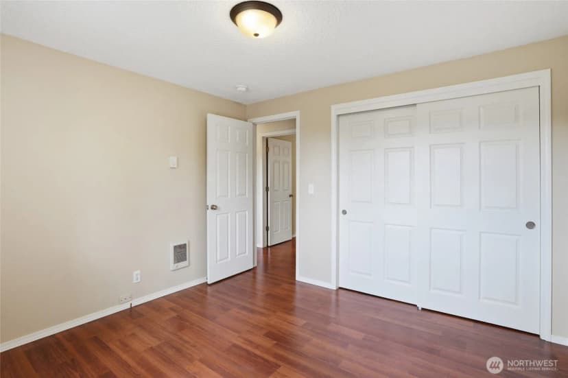 Property photo for 511 W 3rd Street, La Center photo 25