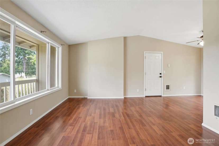 Property photo for 511 W 3rd Street, La Center photo 19