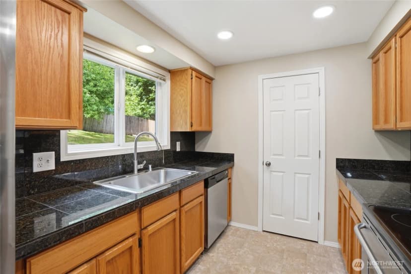 Property photo for 511 W 3rd Street, La Center photo 15