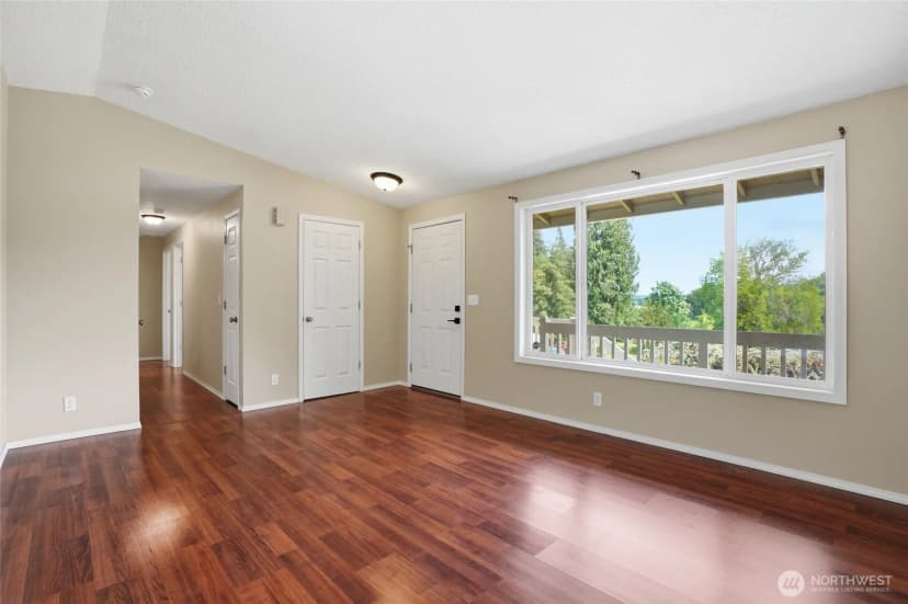 Property photo for 511 W 3rd Street, La Center photo 10