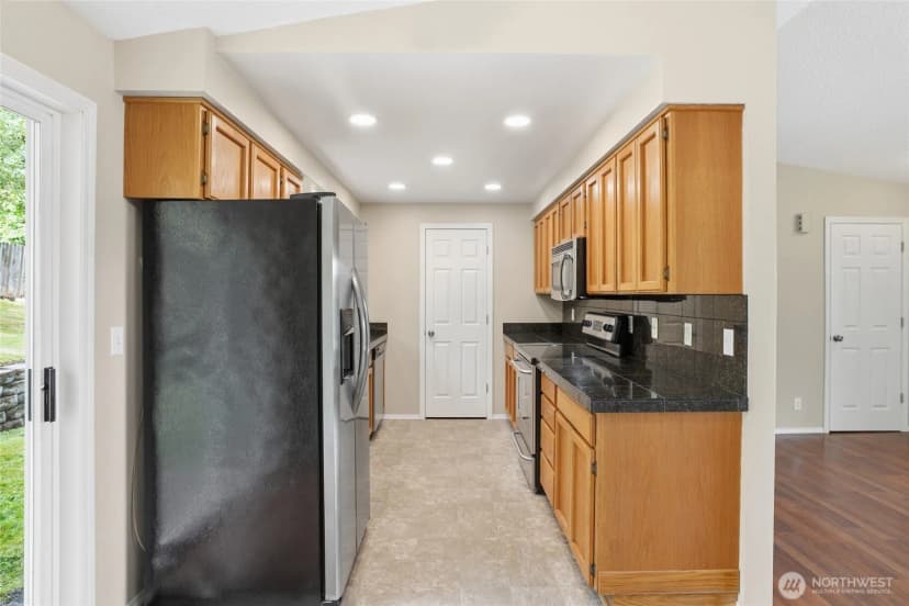 Property photo for 511 W 3rd Street, La Center photo 13