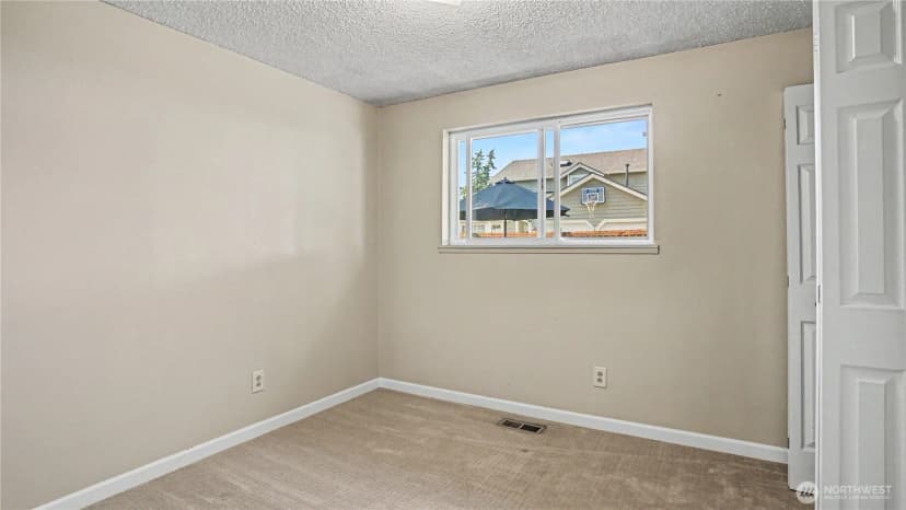 Property photo for 23719 99th Avenue S, Kent photo 21