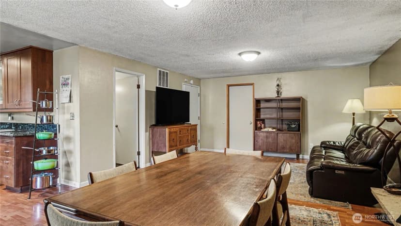 Property photo for 23719 99th Avenue S, Kent photo 12