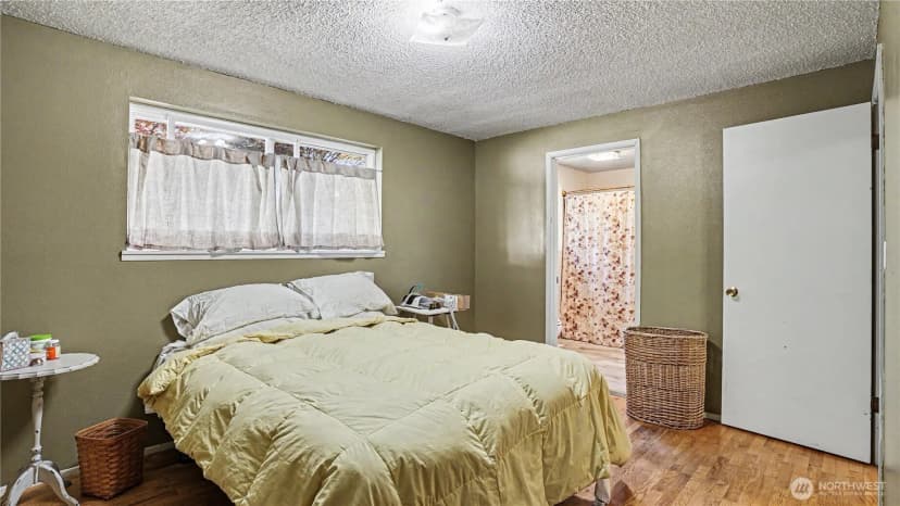 Property photo for 23719 99th Avenue S, Kent photo 16