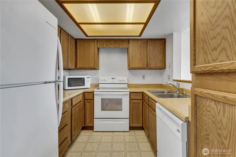 Property photo for 1018 S 312th Street #512, Federal Way photo 9