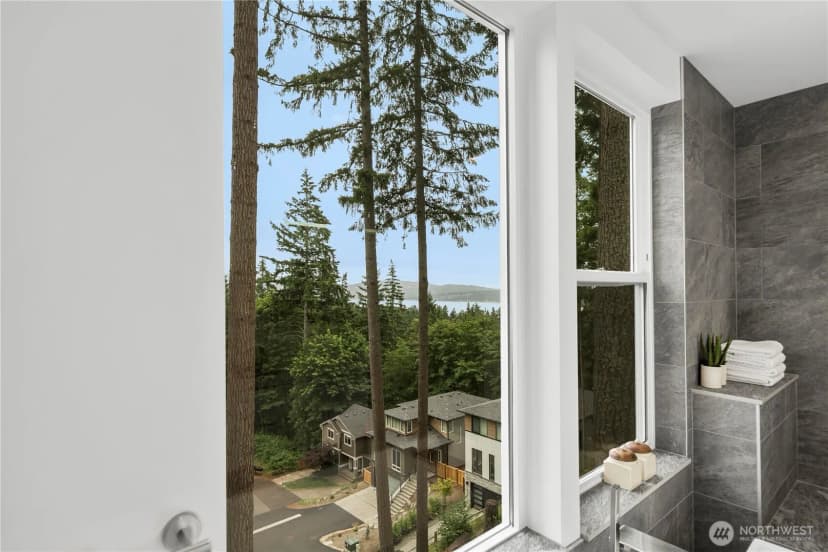 Property photo for 21037 Ne 15th Street, Sammamish photo 24