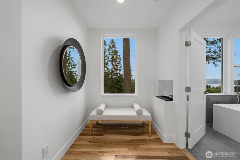 Property photo for 21037 Ne 15th Street, Sammamish photo 21