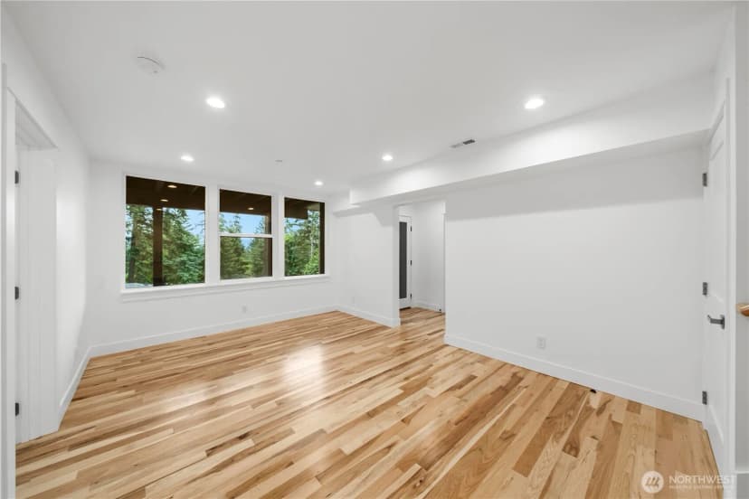 Property photo for 21037 Ne 15th Street, Sammamish photo 35