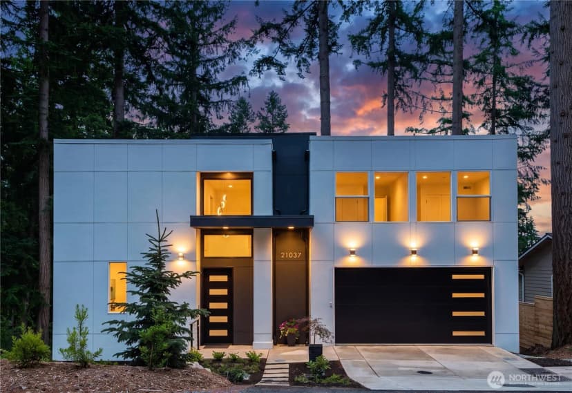 Property photo for 21037 Ne 15th Street, Sammamish