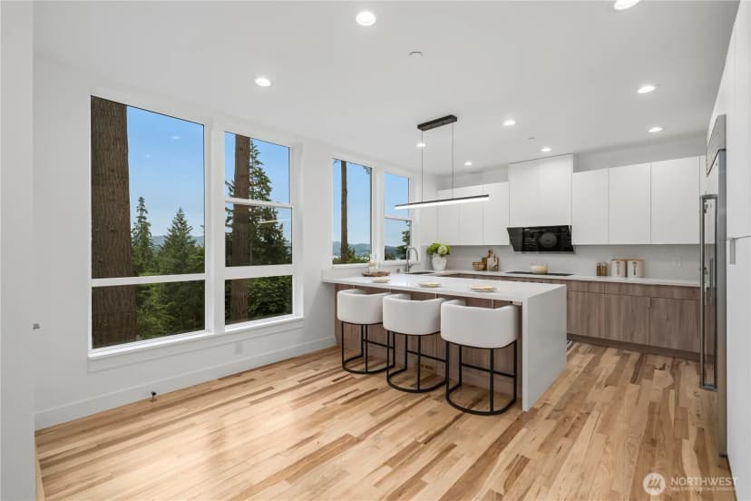 Property photo for 21037 Ne 15th Street, Sammamish photo 11