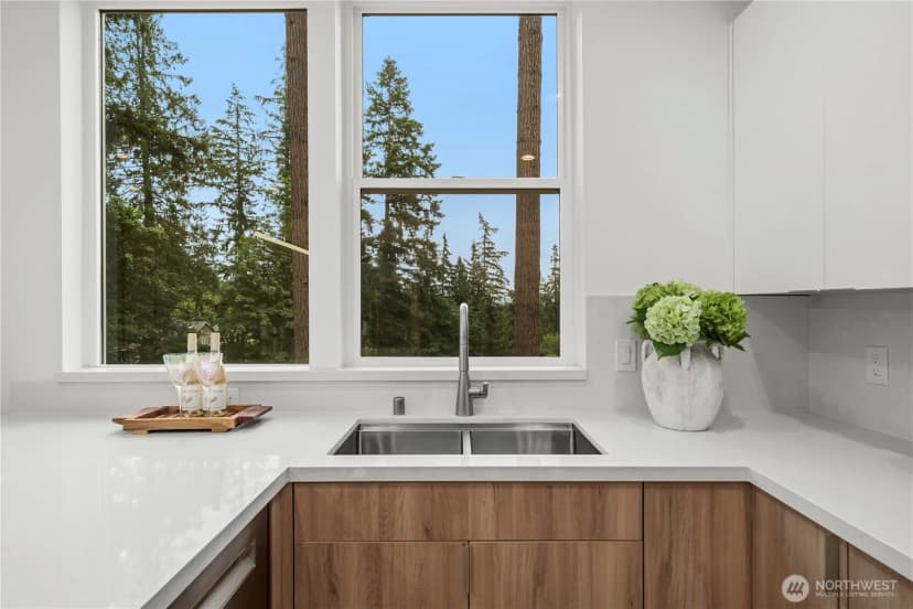 Property photo for 21037 Ne 15th Street, Sammamish photo 15