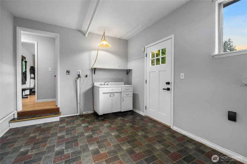 Property photo for 18230 88th Avenue W, Edmonds photo 26