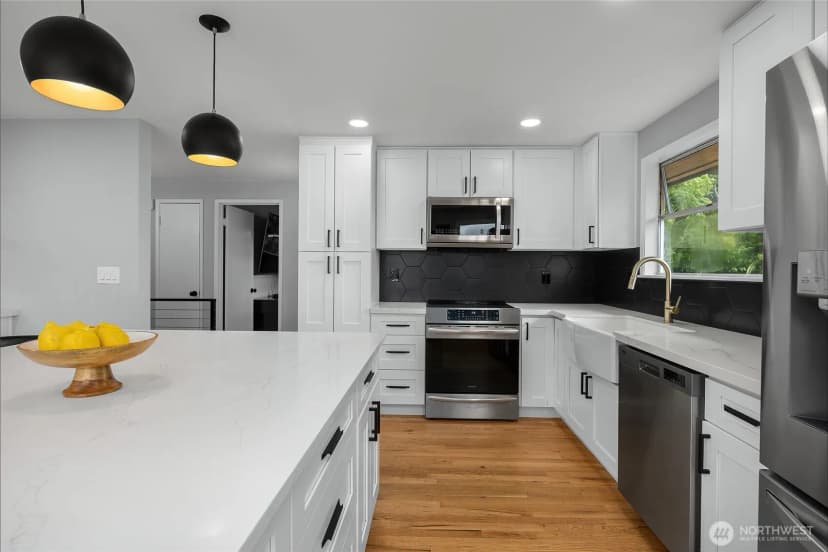 Property photo for 18230 88th Avenue W, Edmonds photo 10