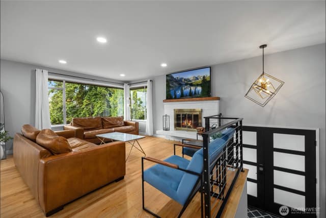 Property photo for 18230 88th Avenue W, Edmonds photo 4