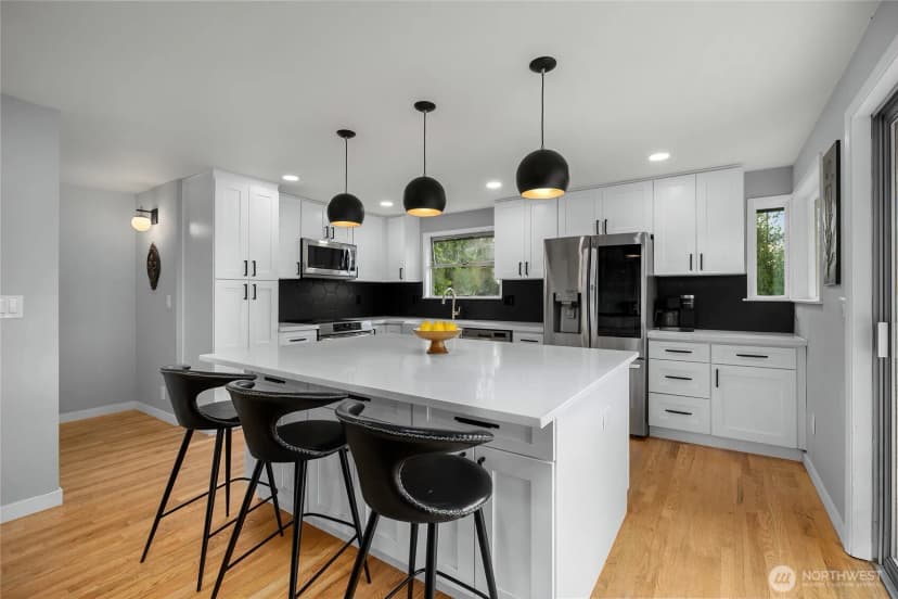 Property photo for 18230 88th Avenue W, Edmonds photo 9