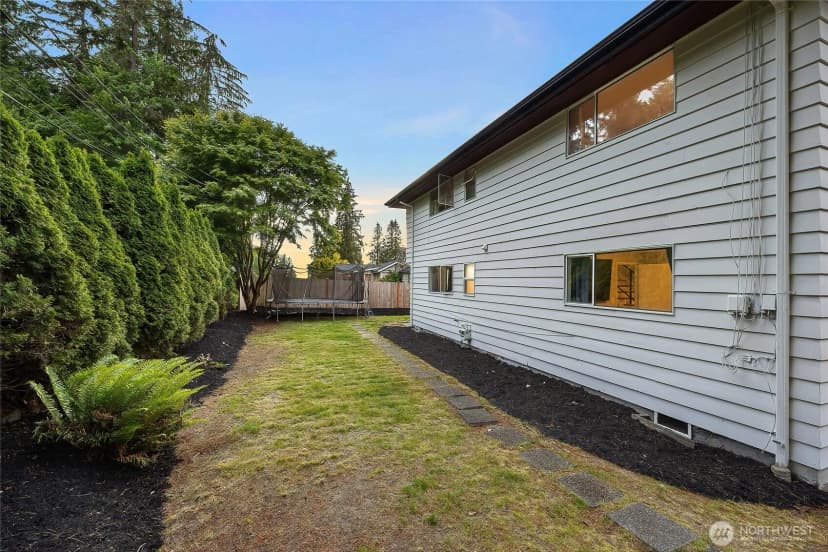 Property photo for 18230 88th Avenue W, Edmonds photo 33