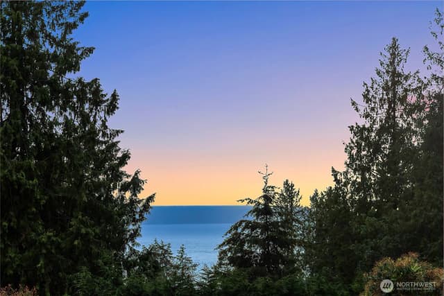 Property photo for 18230 88th Avenue W, Edmonds