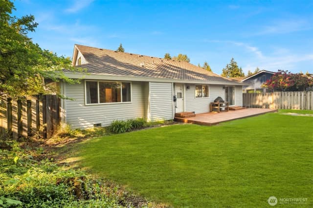 Property photo for 14211 Se 162nd Place, Renton photo 3