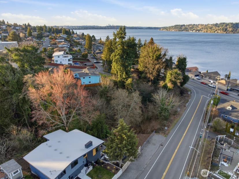 Property photo for 11027 84th Avenue S, Seattle photo 8