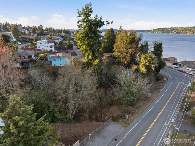 Property photo for 11027 84th Avenue S, Seattle photo 9