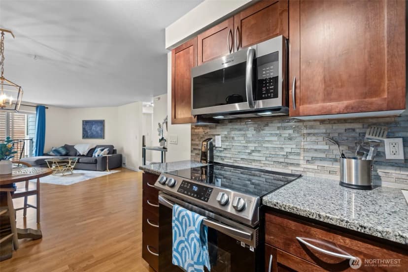 Property photo for 3045 20th Avenue W #209, Seattle photo 11