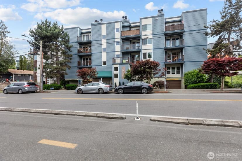 Property photo for 3045 20th Avenue W #209, Seattle photo 27