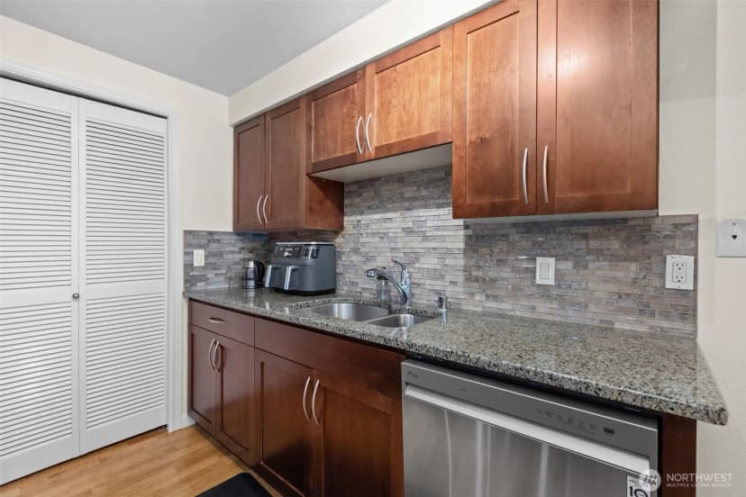 Property photo for 3045 20th Avenue W #209, Seattle photo 15