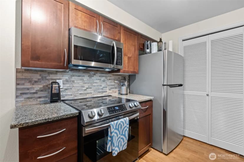Property photo for 3045 20th Avenue W #209, Seattle photo 12