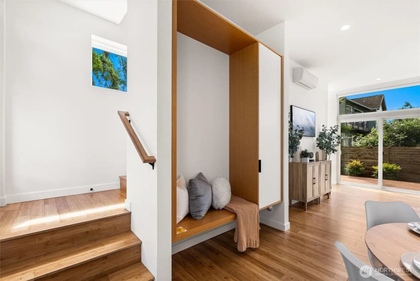 Property photo for 1821 S Lane Street, Seattle photo 11