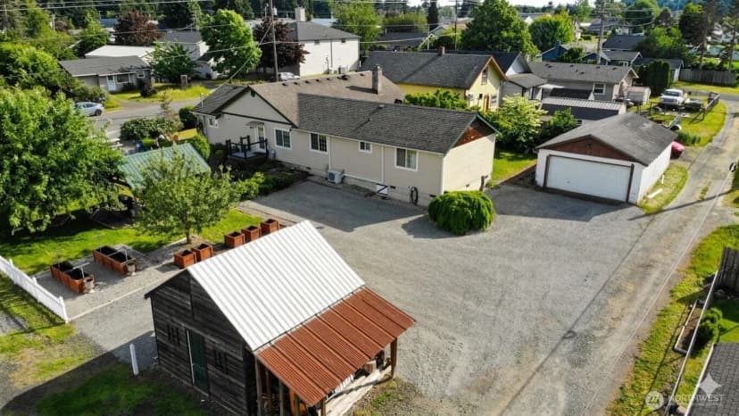 Property photo for 260 Lincoln Avenue E, Tenino photo 7