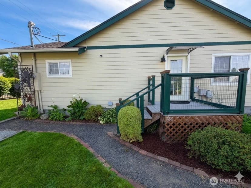 Property photo for 260 Lincoln Avenue E, Tenino photo 38