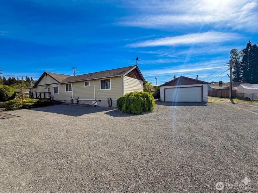 Property photo for 260 Lincoln Avenue E, Tenino photo 32