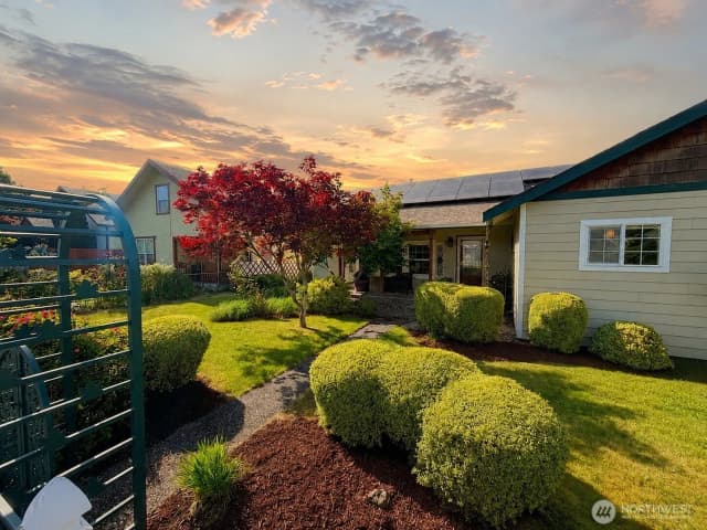 Property photo for 260 Lincoln Avenue E, Tenino
