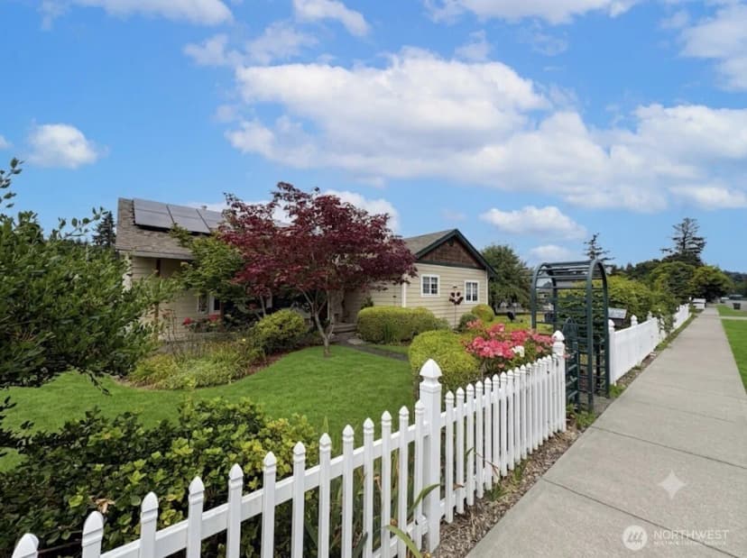 Property photo for 260 Lincoln Avenue E, Tenino photo 6