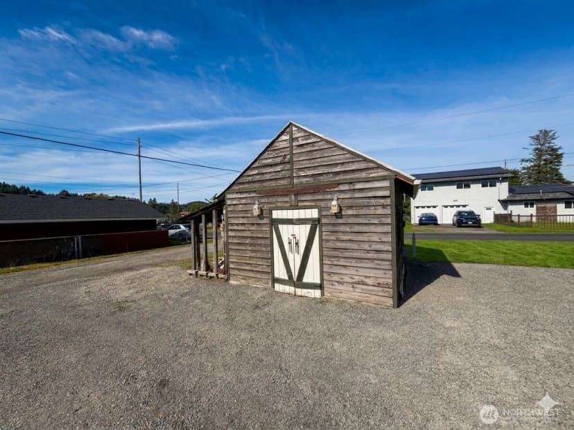 Property photo for 260 Lincoln Avenue E, Tenino photo 33