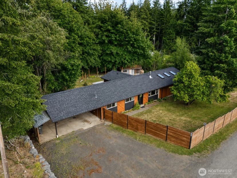 Property photo for 31 Se Campfire Court, Shelton
