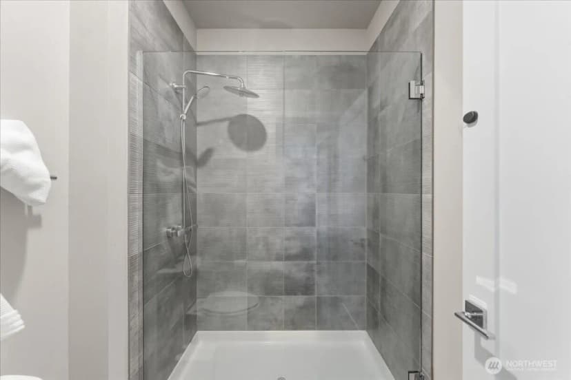 Property photo for 4846 Amherst Way Sw, Port Orchard photo 31