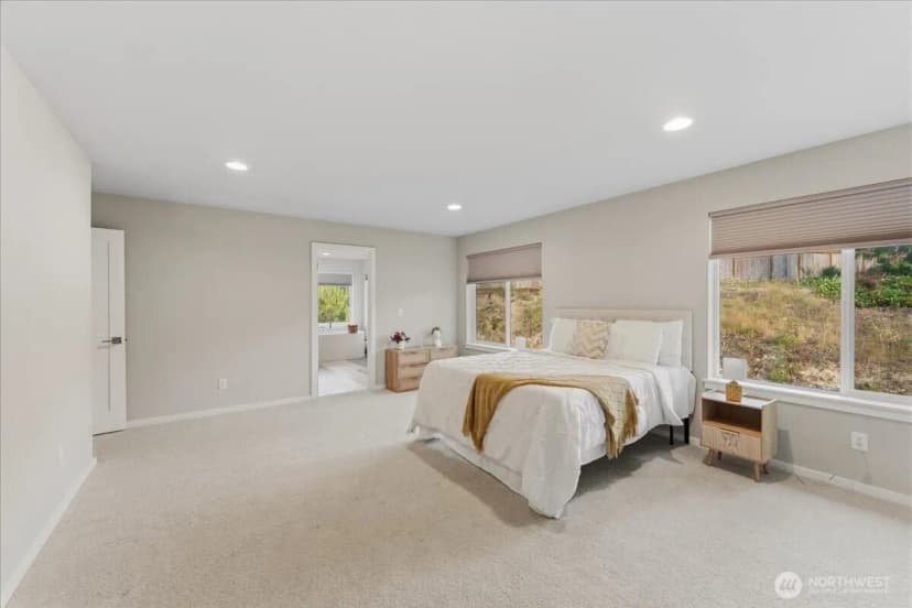 Property photo for 4846 Amherst Way Sw, Port Orchard photo 16