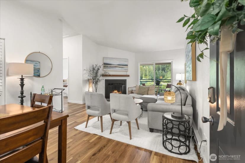 Property photo for 10822 E Riverside Drive #a303, Bothell photo 6