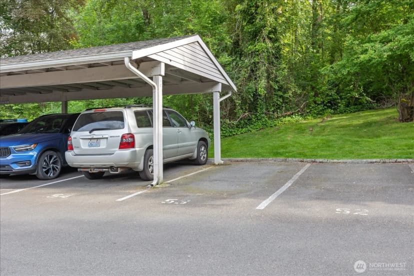 Property photo for 10822 E Riverside Drive #a303, Bothell photo 28