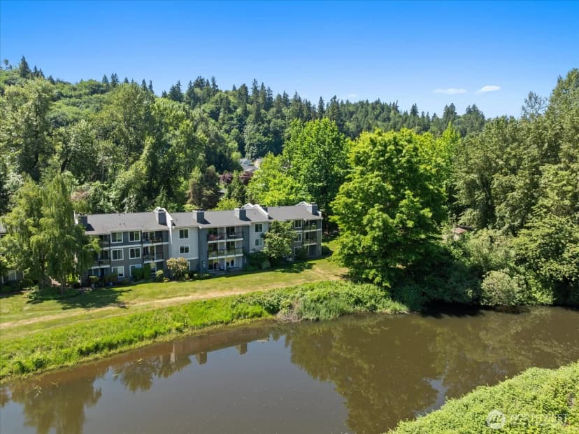 Property photo for 10822 E Riverside Drive #a303, Bothell photo 30