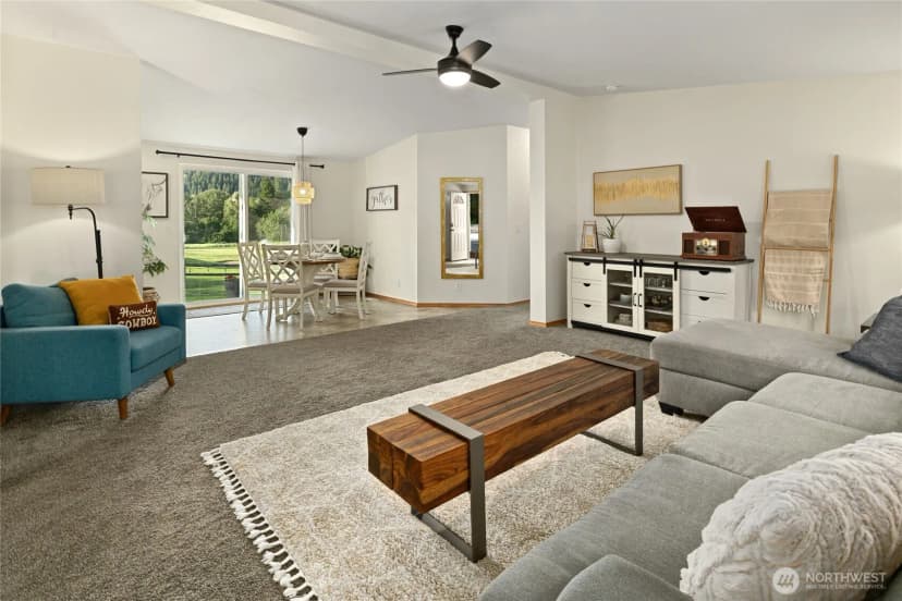 Property photo for 21 Saint Andrews Drive, Cle Elum photo 2