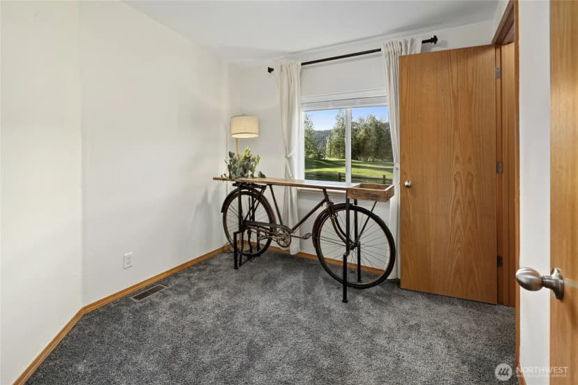 Property photo for 21 Saint Andrews Drive, Cle Elum photo 15